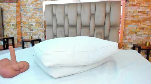 sarah online show from 12/27/24, 03:15