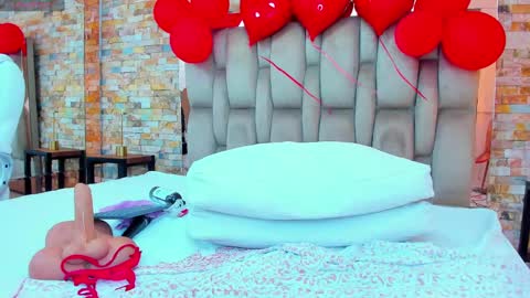 sarah online show from 02/17/25, 02:37