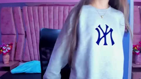 Sarah online show from 12/06/24, 03:55