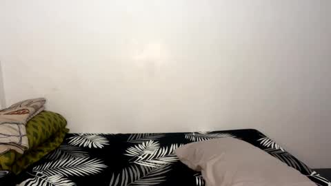 Sophia online show from 05/04/26, 01:51