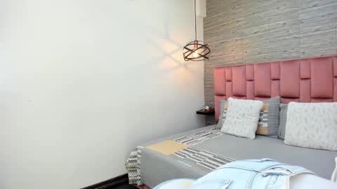 Sarah Deyvis online show from 02/10/25, 05:19