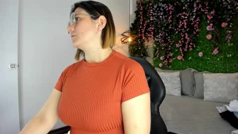 Sarah Deyvis online show from 01/08/26, 02:52