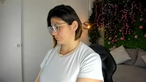 Sarah Deyvis online show from 01/12/26, 02:22