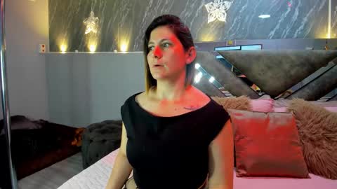 Sarah Deyvis online show from 02/09/26, 07:18