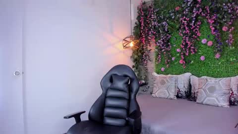 Sarah Deyvis online show from 03/05/26, 02:51