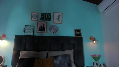 Sarah Evans online show from 02/25/25, 07:36