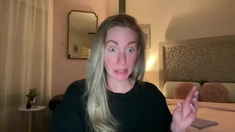 Sarah online show from 05/13/26, 04:21