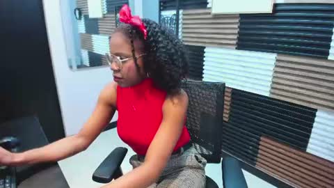 Sarahi pusey online show from 07/25/26, 12:25