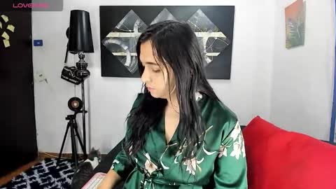  SARAHJEY     online show from 12/21/25, 02:02