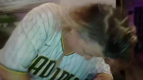 Snapshot of sarahlampo chatting on 03/01/26, 01:07 sarahlampo online show from 03/01/26, 01:07