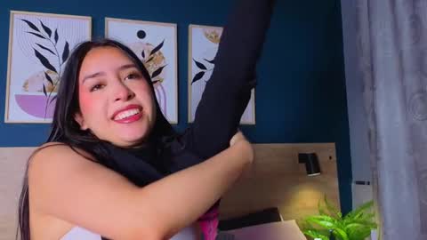 Sarah online show from 11/14/25, 07:45