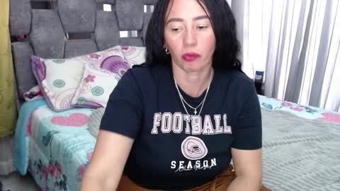 Lia online show from 11/08/25, 06:40