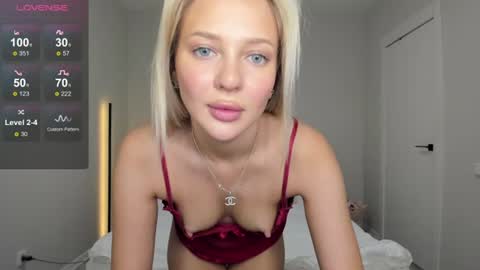 Snapshot of sarahphyllis chatting on 06/27/26, 05:07 sarahphyllis online show from 06/27/26, 05:07