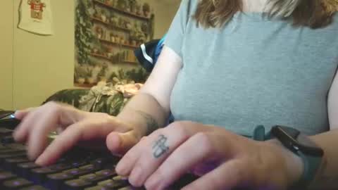 Snapshot of sarahpmummy chatting on 05/07/26, 12:05 Sarah online show from 05/07/26, 12:05