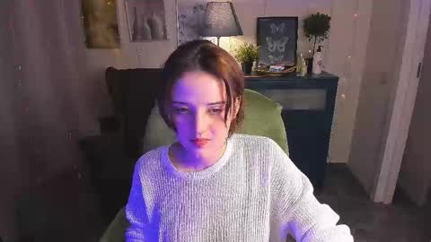 Snapshot of sarahshelby chatting on 06/06/26, 10:25 Sarah online show from 06/06/26, 10:25