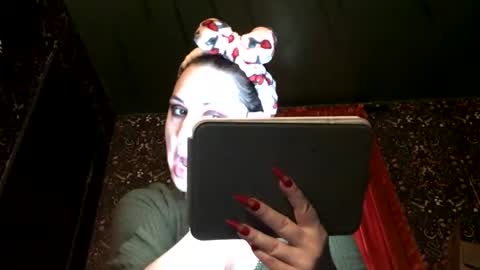 sarahsweetie17 online show from 10/21/25, 08:20