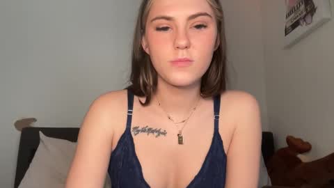 SarahxOliver online show from 12/05/25, 06:04