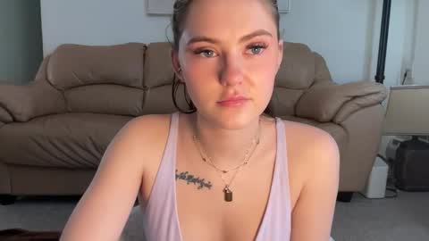 SarahxOliver online show from 02/17/26, 06:36