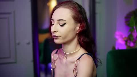  Sarai  online show from 11/08/25, 09:02