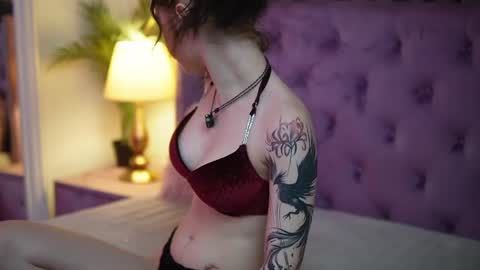 Snapshot of saraiangel chatting on 04/30/26, 09:41 Sarai online show from 04/30/26, 09:41