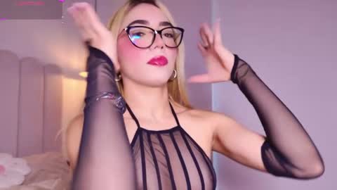 Sara jones   online show from 05/01/26, 11:15