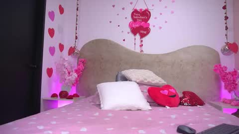 Sara  online show from 02/15/26, 11:52