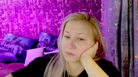 Sara online show from 12/23/24, 03:18