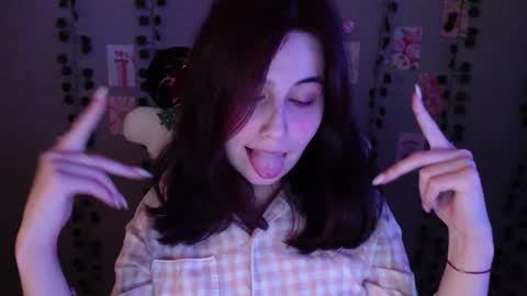 Sara online show from 01/20/25, 01:32