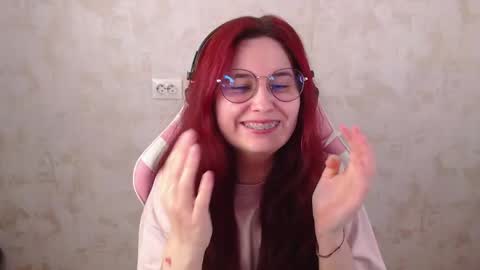Snapshot of sarakinski chatting on 05/07/26, 01:16 Sara online show from 05/07/26, 01:16