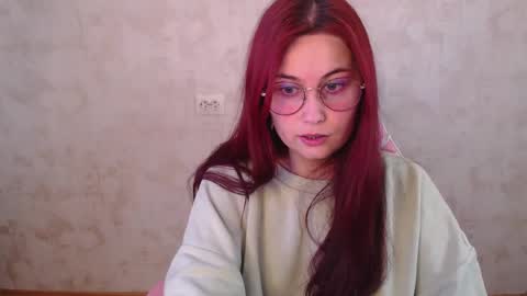 Snapshot of sarakinski chatting on 05/11/26, 08:20 Sara online show from 05/11/26, 08:20