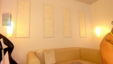 Sara online show from 10/06/25, 12:13