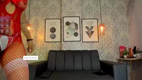 Sara online show from 11/11/25, 12:27