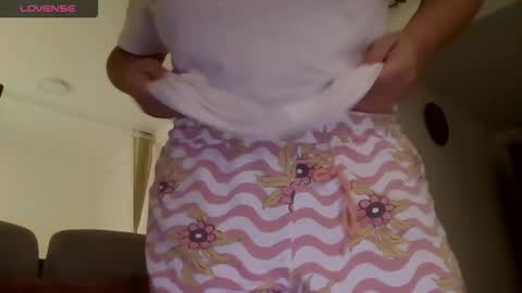 sara martinez online show from 02/16/26, 01:51