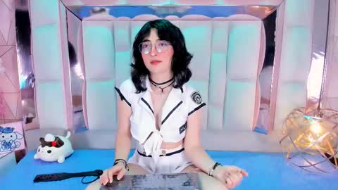 Snapshot of saramartini2 chatting on 09/20/25, 06:03 sara  online show from 09/20/25, 06:03