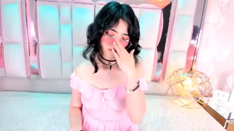 Snapshot of saramartini2 chatting on 09/21/25, 06:26 sara  online show from 09/21/25, 06:26