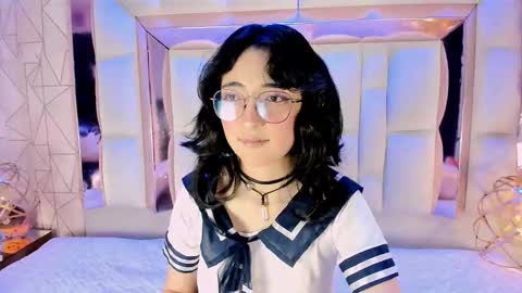 Snapshot of saramartini2 chatting on 11/03/25, 05:52 sara  online show from 11/03/25, 05:52