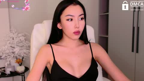 Mia online show from 10/07/25, 07:16