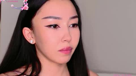 Mia online show from 11/06/25, 08:48