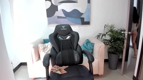 I am Sara  online show from 02/12/25, 06:09