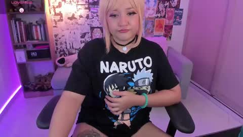 Snapshot of sararuales5 chatting on 03/05/25, 02:01 Sara Ruales online show from 03/05/25, 02:01