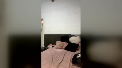 sarasaenz999 online show from 04/06/26, 01:23