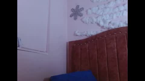 sarastonesx online show from 12/31/24, 03:01