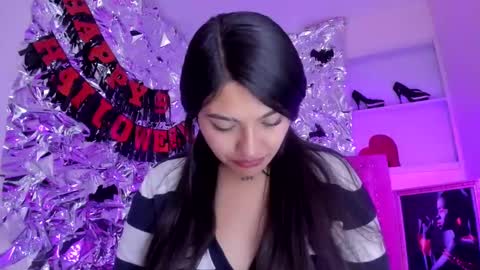 sarastonesx online show from 10/29/25, 06:04