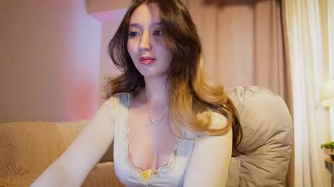 Snapshot of sarasuo chatting on 04/11/26, 01:54 Shara online show from 04/11/26, 01:54