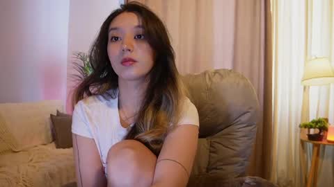 Snapshot of sarasuo chatting on 06/08/26, 02:12 Shara online show from 06/08/26, 02:12