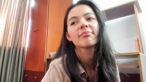 Sara   online show from 03/12/25, 05:49