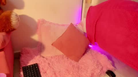 Sara  online show from 02/21/25, 11:21