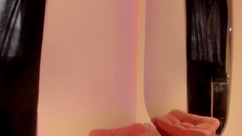 Sara  online show from 03/10/25, 05:39