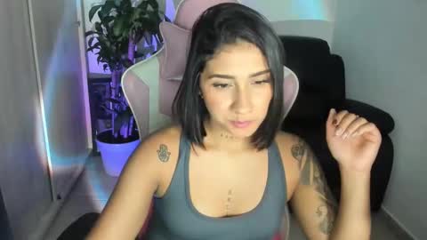 saratukkerr online show from 11/28/25, 01:19