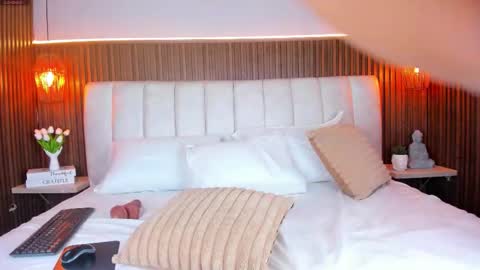 Sara Vega online show from 02/26/26, 04:55